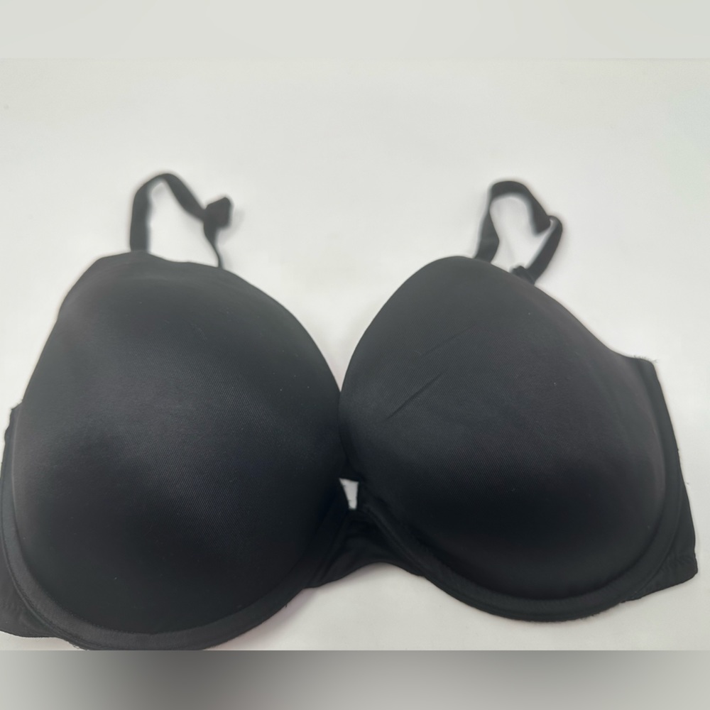 Pink Victoria’s Secret Push-Up Bra 34DD